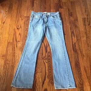 Women's Light Blue Wide Leg Jeans - Classic Flare Denim Levis
